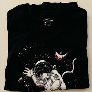 Nike T-shirt